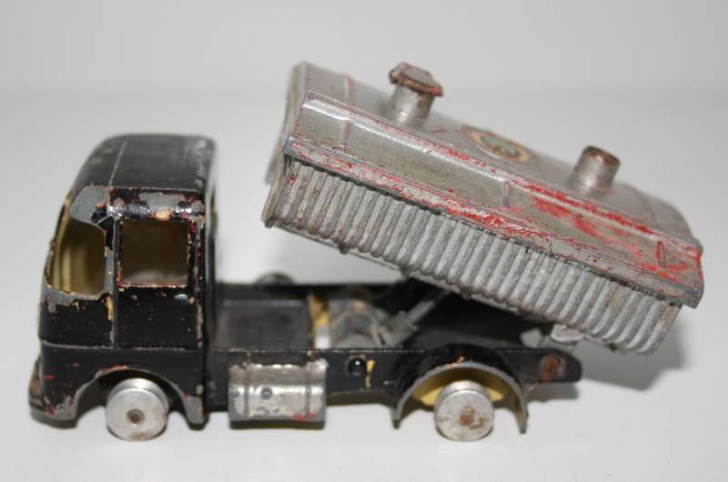 CORGI  E.R.F. Cement Truck model 64 Original Vintage (Made in GT. Britain)