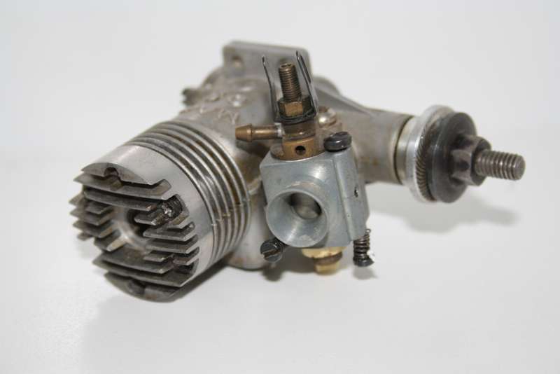 O.S.  MAX 20  RC Model Aircraft Engine & OS 702 Muffler