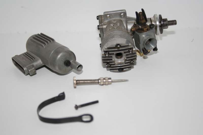 O.S.  MAX 20  RC Model Aircraft Engine & OS 702 Muffler