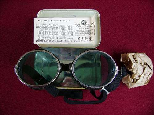DESPATCH RIDER'S-U.S.A-WWII-WILSON GOGGLE'S-COMPLETE-CRAZY R1.00 START.