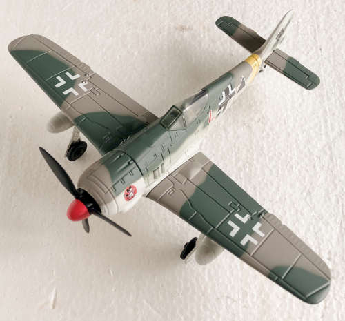 DIE-CAST FOCKE WULF 190G-3 AIR SIGNATURE