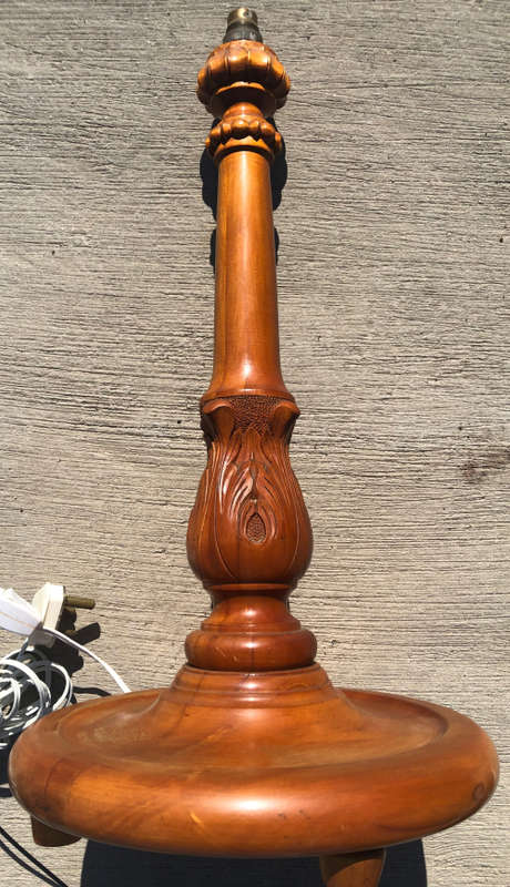 LAMP HAND CARVED WOODEN READING