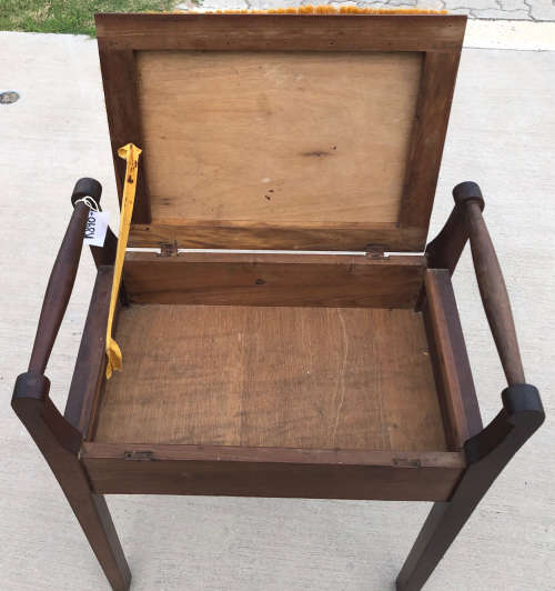 PIANO STOOL
