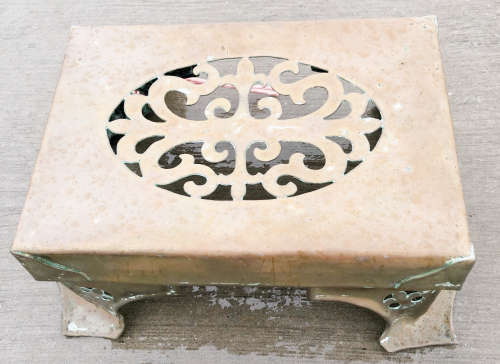 TRIVET ANTIQUE BRASS