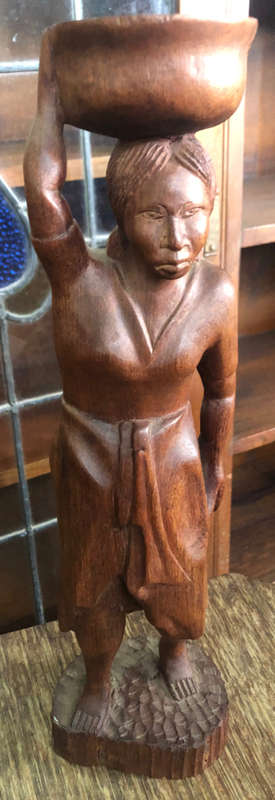 AFRICAN CARVING