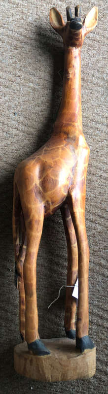 AFRICAN CARVING OF A GIRAFFE