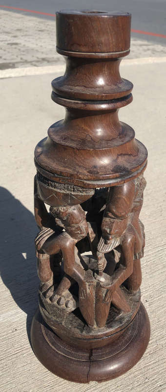 AFRICAN WOOD CARVING
