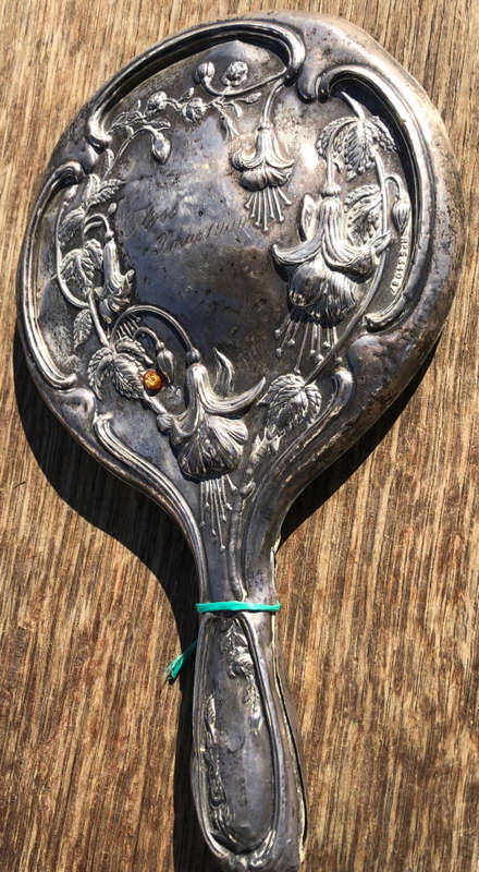 ANTIQUE SILVER HALL MARKED 1902 LADIES MIRROR WITH TYPICAL BEVELED GLASS