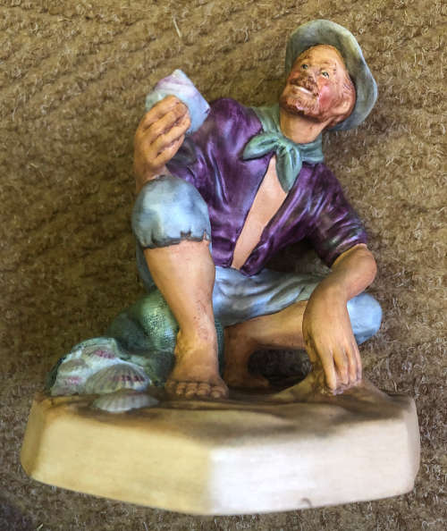 ROYAL DOULTON BEACH COMBER FIGURINE