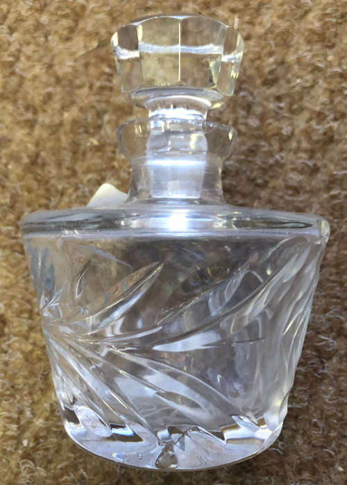 CRYSTAL LADY`S DRESSING TABLE BOTTLE