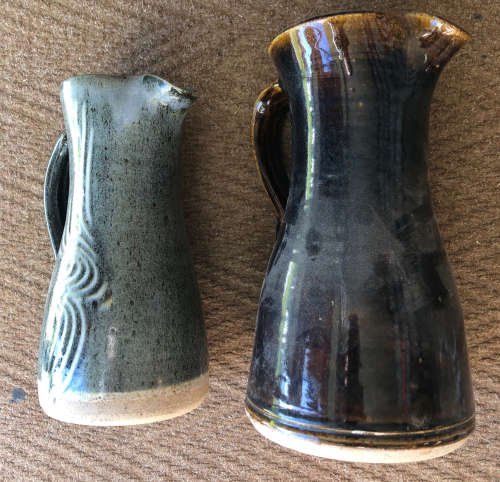 KOLONYAMA PAIR OF JUGS