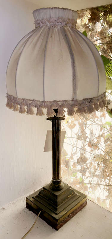 TABLE LAMP BRASS FLUTING