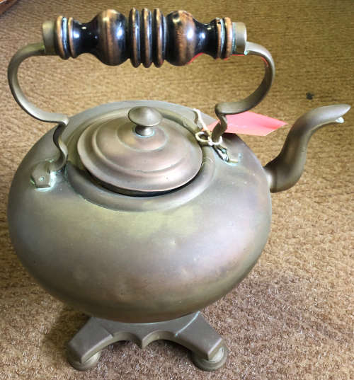 KETTLE BRASS ON SPIRIT STAND