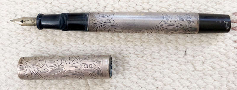 FOUNTAIN PEN SILVER HALLMARKED LONDON 1926 WITH 14K GOLD NIB