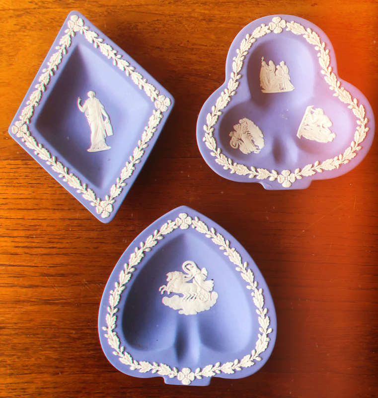 WEDGWOOD BLUE JASPERWARE SET OF 3 SPADE, DIAMOND AND CLUB