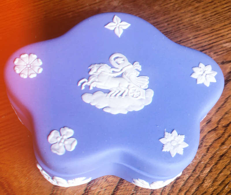 WEDGWOOD JASPERWARE BLUE JEWELRY/TRINKET BOX