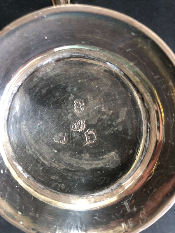 SILVER GEORGE lll HALLMARKED 1750 BALUSTER FORM MUG BY RICHARD BAYLEY