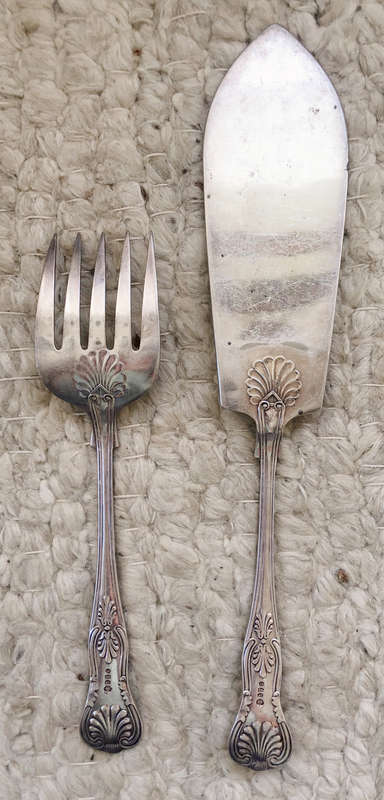 FISH SERVERS KINGS PATTERN SILVER PLATED