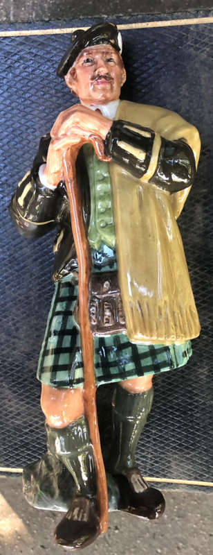 ROYAL DOULTON THE LAIRD HN 2361