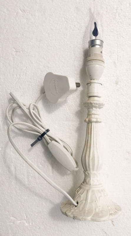 FLAME LAMP BULB AND WHITE MOULDED TABLE LAMP