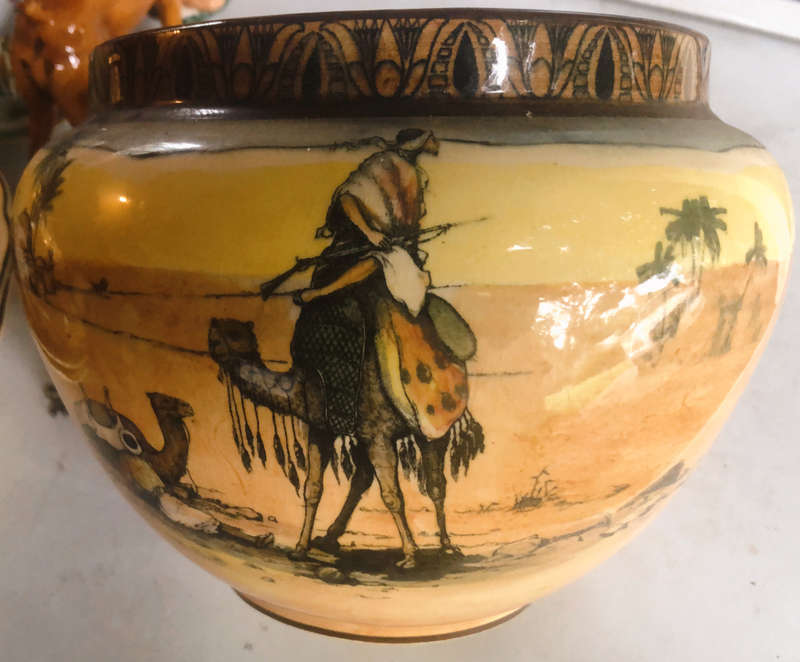 ROYAL DOULTON JARDINIERE DESERT SCENES D3192