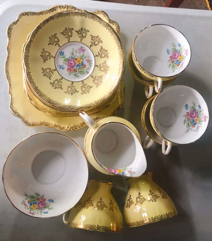 ROYAL STANDARD TEA SET 21 PIECE