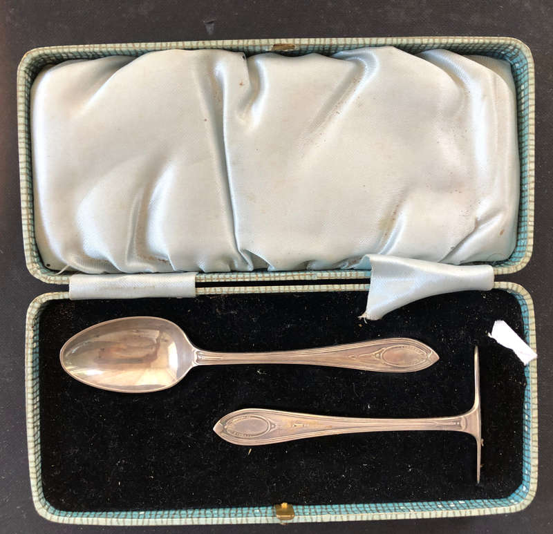 SILVER PLATED BABY PUSHER AND SPOON 1915 IN BOX