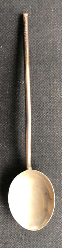 SILVER COFFEE BEAN TEASPOON WITHOUT THE COFFEE BEAN HALLMARKED 1923