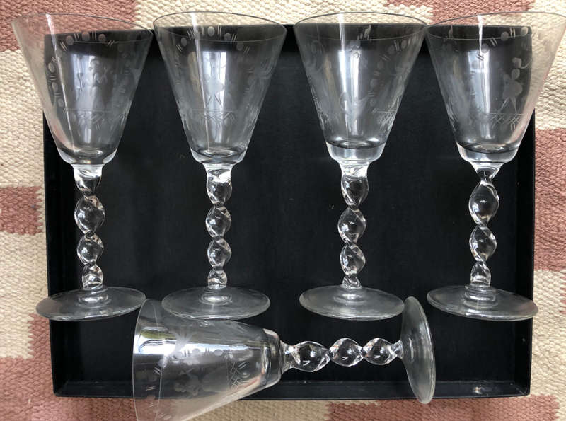 GLASSES WINE LARGE CRYSTAL ETCHED BARLEY TWIST