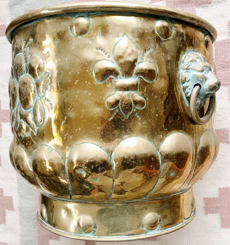 JARDINIERE OR PLANTER BRASS WITH TYPICAL LION`S HEAD HANDLES LARGE