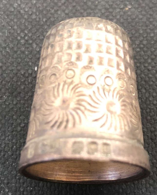 SILVER THIMBLE NUMBER 4 HALLMARKED 1900