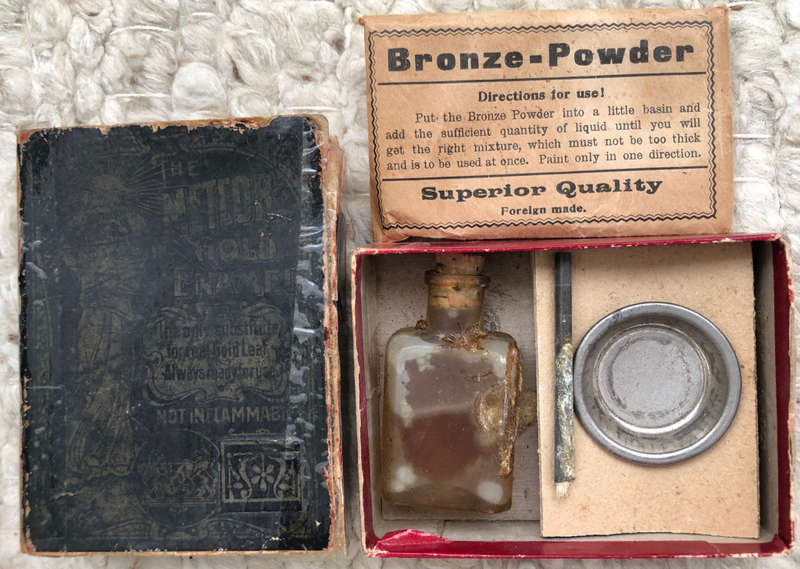 GOLD ENAMEL METEOR IN ORIGINAL BOX