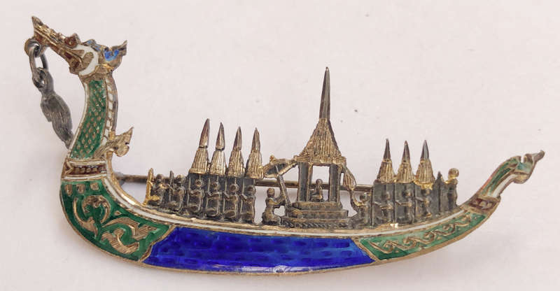 BROOCH VINTAGE SILVER SIAM STERLING AND ENAMEL ROYAL TEMPLE DRAGON BOAT