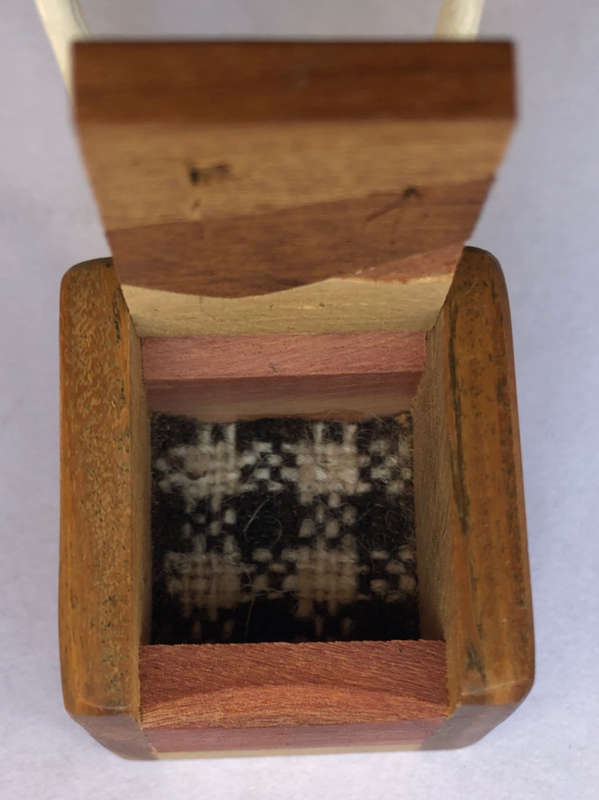 JEWELLRY RING OR EARRING WOODEN INLAID BOX BOTTOM LINED WIH LLAMA FABRIC HAND MADE AND SIGNED SIWOK