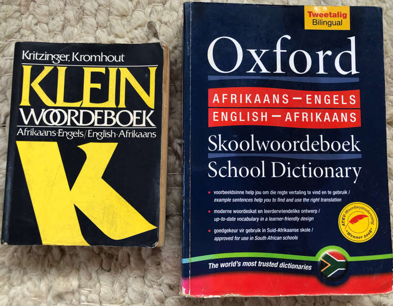 KLEIN WOORDEBOEK DEUR KRITZINGER EN KROMHOUT AND OXFORD ENGLISH - AFRIKAANS SCHOOL DICTIONARY