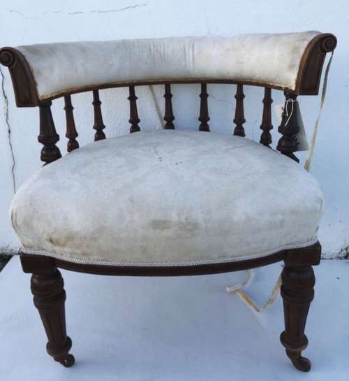 Mahogany Horse Shoe Armchair