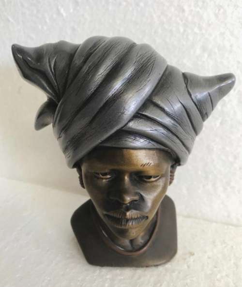 Caspar Darare Bust