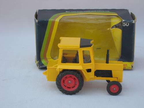 Corgi Massey Ferguson MF50B Tractor no. 50 - 1/43 scale