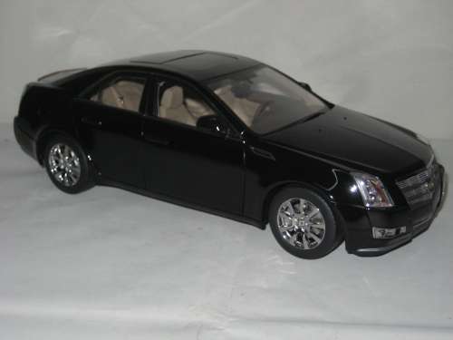 Kyosho 1:18 Cadillac CTS No. G001BK