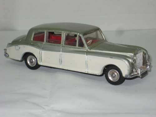 Dinky Rolls-Royce Phantom Car -  No 198