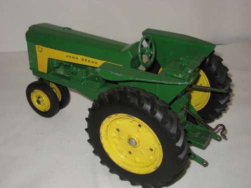 John Deere 630 Tractor - Aluminium Rims