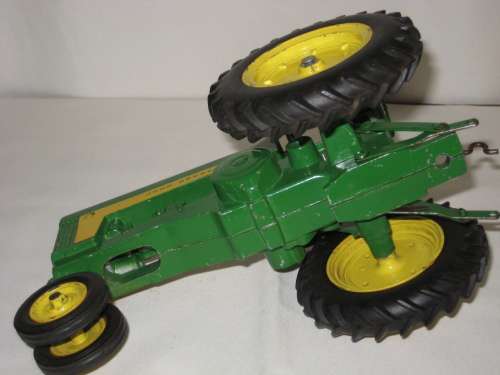 John Deere 630 Tractor - Aluminium Rims