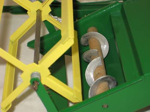 John Deere Harvester - With Auger Feed