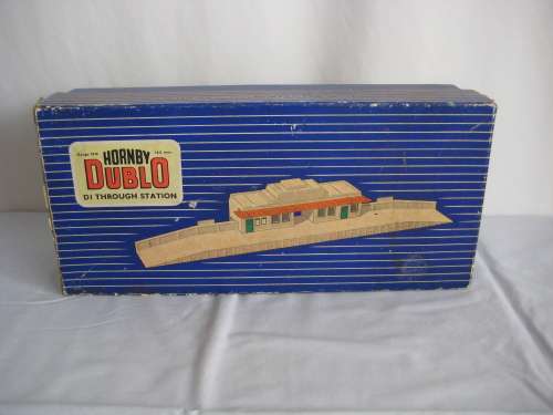 Hornby Dublo Gauge OO Di Through Station  Box ONLY