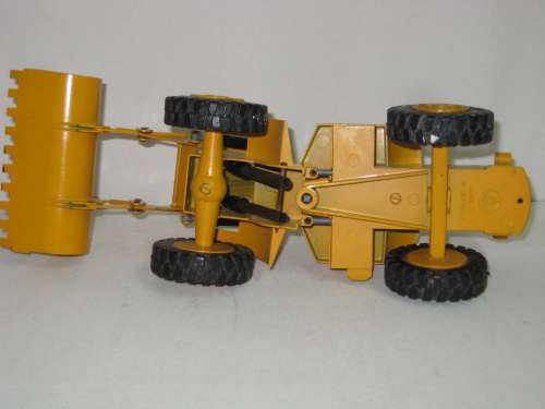 Caterpillar 950 Construction Wheel Loader by Strenco - West Germany - Length 275 mm