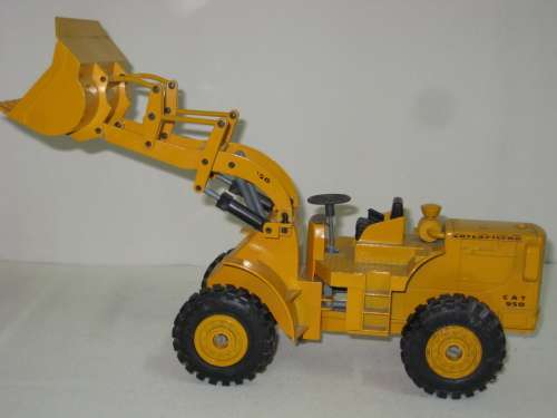 Caterpillar 950 Construction Wheel Loader by Strenco - West Germany - Length 275 mm