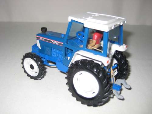 Britains Ford 5610 Tractor - No. 9527
