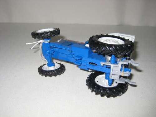 Britains Ford 5610 Tractor - No. 9527