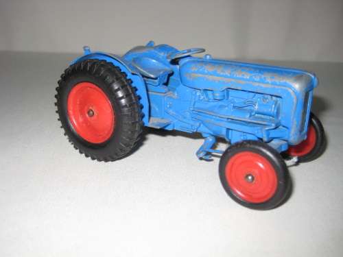 Ford Dexta Tractor by Crescent of England - Chipped