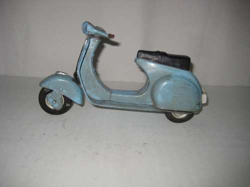 Tin Tinplate Scooter by Bandai - To be respayed by buyer